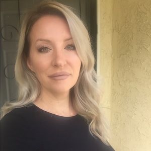 Meet your Posher, Jenn